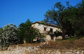 Традиционная каменная вилла на склоне холма с садом и видом на горы, Лигурио, Греция за 150 000 €