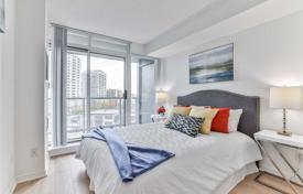 Квартира в Янг-стрит, Торонто, Онтарио,  Канада за C$726 000