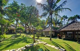 Роскошная резиденция в тропическом стиле с исключительным видом на Индийский океан, в районе Tanah Lot за 11 000 € в неделю