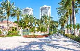 Двухуровневые апартаменты на первой линии от океана в Авентуре, Флорида, США за 653 000 €