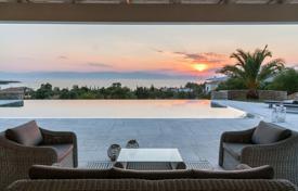 Уютная вилла с большим садом, бассейном и видом на море, в 500 метрах от пляжа, Порто Хели, Греция за 3 500 € в неделю