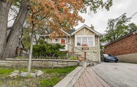 Дом в городе в Норт-Йорке, Торонто, Онтарио,  Канада за C$1 400 000