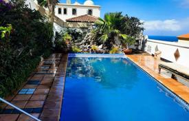 Солнечная вилла с видом на море и горы в Коста Адехе, Тенерифе, Испания за 1 190 000 €