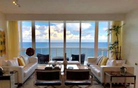 Элитные меблированные апартаменты с видом на океан в резиденции на первой линии от пляжа, Север Майами Бич, Флорида, США за $2 475 000