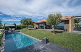Стильная вилла с бассейном, садом и гаражом в Марке, Италия за 790 000 €