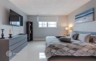 1-комнатная квартира в кондо 93 м² в Коллинз-авеню за $598 000