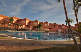 Вилла с бассейном, садом и гаражом в престижном жилом комплексе, Эль Дюк, Испания за 1 320 000 €