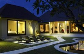 Современная вилла с бассейном и садом в 300 метрах от пляжа, Семиньяк, Бали, Индонезия за 2 180 € в неделю