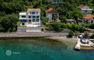 6-комнатная вилла 423 м² в городе Тиват за 2 000 000 €
