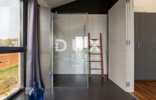 7-комнатный дом 454 м² в Вишньяне за 1 200 000 €