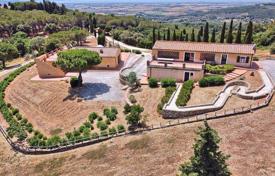 Поместье с оливковой плантацией и виноградником в Кампилья-Мариттима, Тоскана, Италия за 3 500 000 €