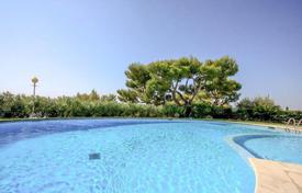Уникальные апартаменты с панорамным видом и гаражом в резиденции с консьержем, садом и большим бассейном, Вильфранш-сюр-Мер, Франция за 3 500 000 €