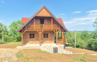 10-комнатный дом 240 м² в Карловацкая жупания за 749 000 €