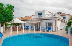 Трехэтажная вилла с бассейном в Кальяо Сальвахе, Тенерифе, Испания за 790 000 €