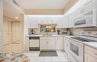 2-комнатная квартира в кондо 112 м² в Пемброк-Пайнс за $274 000