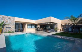 Одноэтажная вилла с бассейном в резиденции с гольф-клубом, Мурсия, Испания за 467 000 €