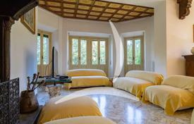 8-комнатная вилла 800 м² в Ареццо, Италия за 2 250 000 €