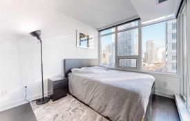 Квартира на Батерст-стрит, Торонто, Онтарио,  Канада за C$819 000