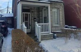 Дом в городе на Мархэм-стрит, Олд Торонто, Торонто,  Онтарио,   Канада за C$2 009 000