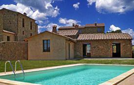 Одноэтажная вилла с террасой и большим бассейном, Тоскана, Италия за 595 000 €