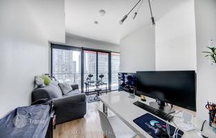 3-комнатная квартира на Куин-стрит-Запад за C$803 000