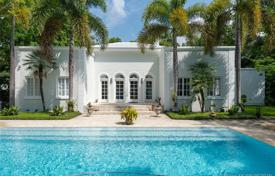 Уютная вилла с бассейном, зоной отдыха и парковкой, Майами, США за $1 690 000