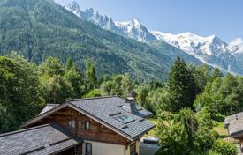Особняк в Шамони, Овернь — Рона — Альпы, Франция за 3 700 000 €