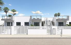 Таунхаус в новом жилом комплексе с обширными садовыми участками и общим бассейном, Испания за 275 000 €