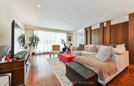 Дом в городе в Норт-Йорке, Торонто, Онтарио,  Канада за C$2 451 000