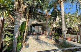 Просторная квартира с садом и парковкой, Лимассол, Кипр за 339 000 €