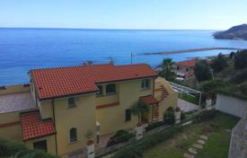 Двухэтажная вилла с прекрасным видом на море, Оспедалетти, Лигурия, Италия за 3 900 000 €