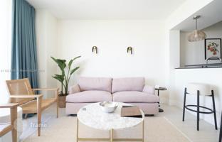 1-комнатная квартира в кондо 64 м² в Коллинз-авеню за $739 000