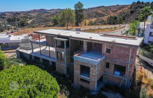 6-комнатная вилла 812 м² в Михасе за 1 100 000 €