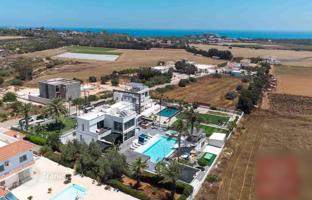 5-комнатная вилла 204 м² в Фамагусте за 2 500 000 €
