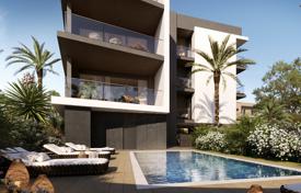 Современный закрытый жилой комплекс с бассейном в 700 метрах от пляжа, Гермасойя, Кипр за От 713 000 €