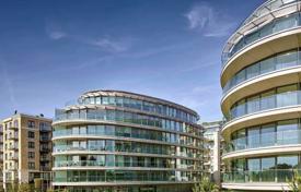 Двухкомнатная квартира с видом на сад и Темзу в Лондоне, Великобритания за £745 000