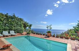 Уютная вилла с бассейном, джакузи и видом на море, Конка-дей-Марини, Италия за 12 000 € в неделю
