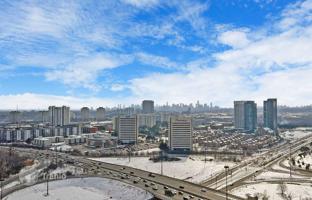 5-комнатная квартира в Норт-Йорке за C$927 000