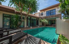 Меблированная вилла с бассейном и садом рядом с пляжами, Пхукет, Таиланд за $434 000