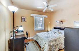 4-комнатный дом в городе в Восточном Йорке, Канада за C$1 807 000