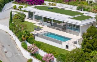 5-комнатная вилла в Рокбрюн-Сюр-Аржан за 2 690 000 €