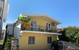 Меблированный дом с парковкой рядом с морем, Шушань, Черногория за 223 000 €
