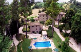 Отреставрированная вилла с садом, Мачерата, Италия за 3 800 000 €