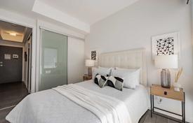 Квартира на Чарльс-стрит Восток, Олд Торонто, Торонто,  Онтарио,   Канада за C$1 182 000