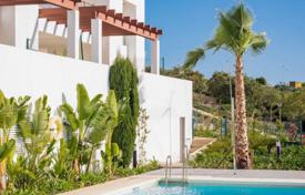 Новые апартаменты с парковкой и террасой в жилом комплексе с бассейном и садом, Касарес, Испания за 430 000 €