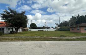 Земельный участок в Майами Гарденс, США за 245 000 €