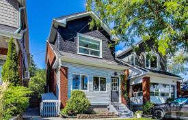 Дом в городе в Восточном Йорке, Торонто, Онтарио,  Канада за C$1 147 000