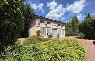 6-комнатная вилла 450 м² в Капаннори за 1 350 000 €
