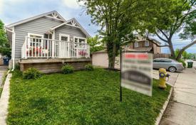 Дом в городе в Этобико, Торонто, Онтарио,  Канада за C$1 421 000