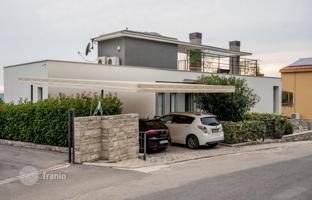 6-комнатная вилла 255 м² в Кавач за 895 000 €
